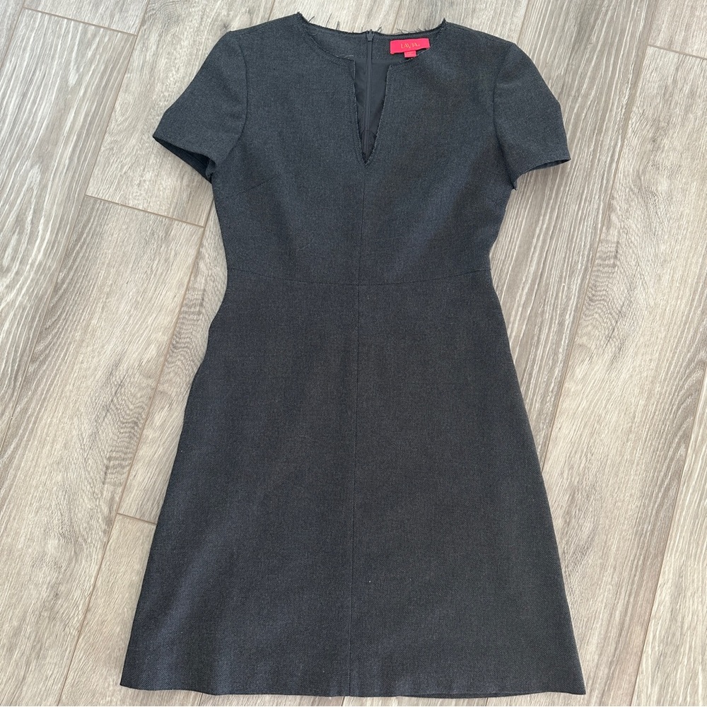 Lavia18 v-neck dress